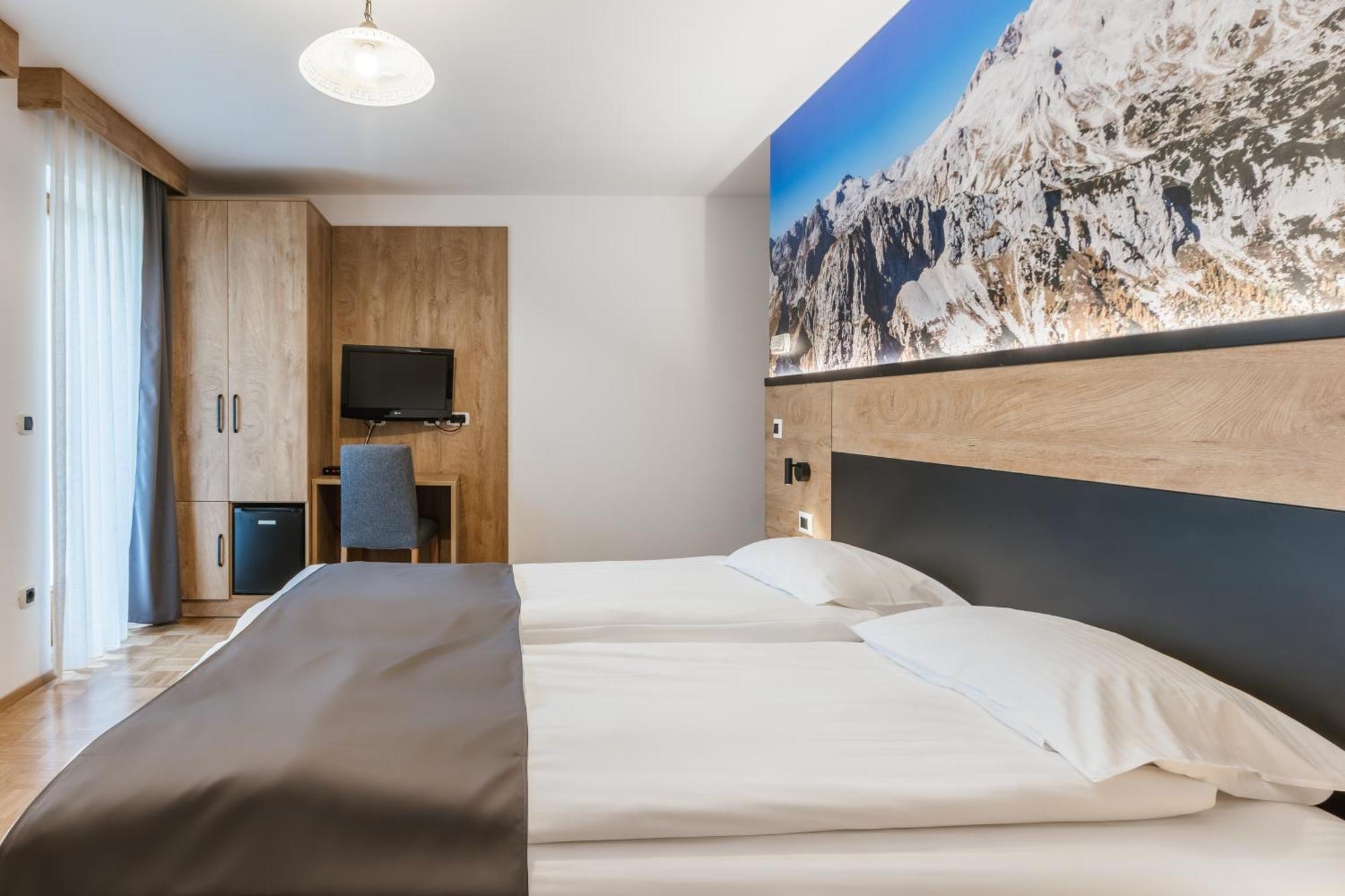 Pension Toeroek Lesce  Exterior photo